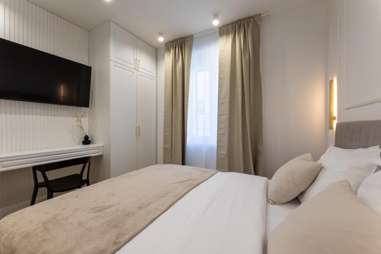 Palace Luxury Rooms สปลิท ภายนอก รูปภาพ